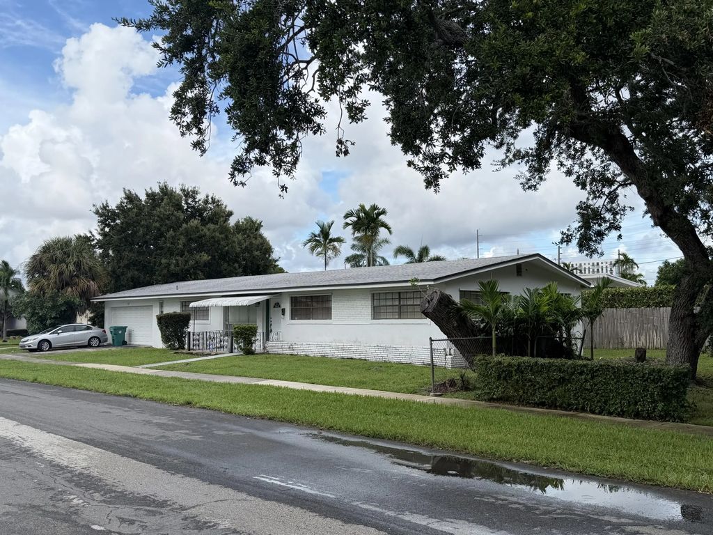 717 Sw 2nd Terrace, Dania Beach