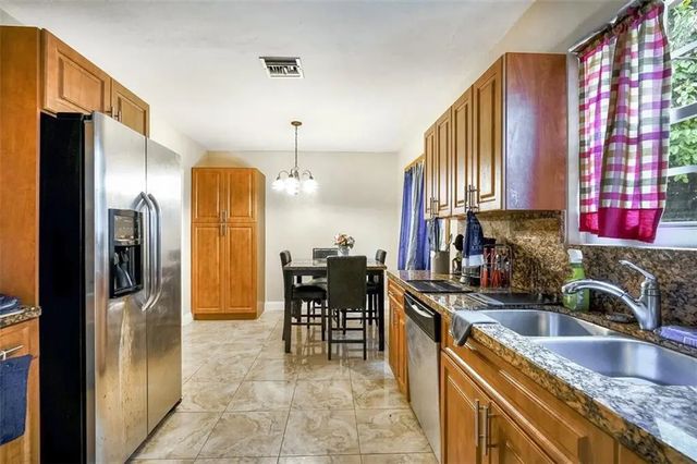5 of 16 - 617 Lakeside  Harbor, Boynton Beach, FL