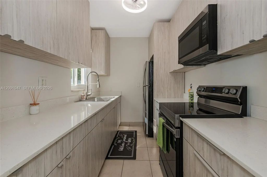 1679 Ne 176th Street, North Miami Beach