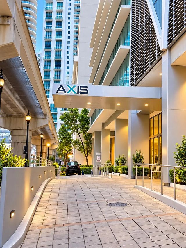 2 of 56 - 1111 Sw 1st Avenue #2823-n, Miami, FL