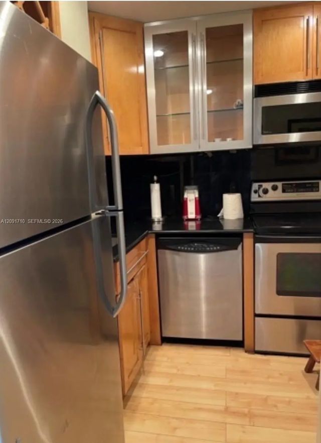 2 of 10 - 800 West Avenue #525, Miami Beach, FL