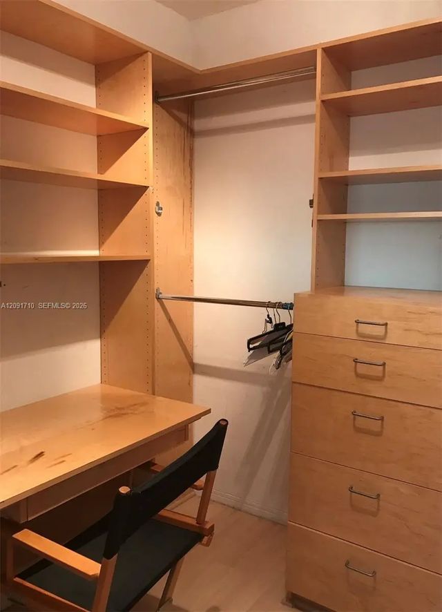 3 of 10 - 800 West Avenue #525, Miami Beach, FL