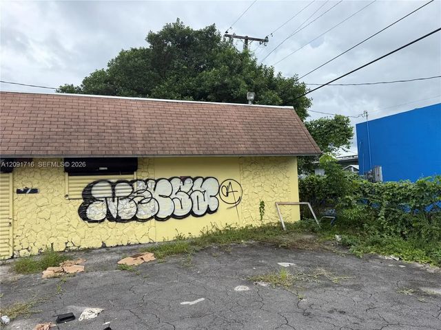 4 of 28 - 4875 Nw 7th Avenue, Miami, FL