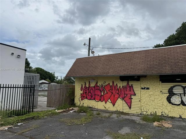 5 of 28 - 4875 Nw 7th Avenue, Miami, FL