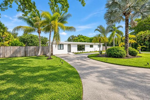 5 of 30 - 9401 Sw 82nd Avenue, Miami, FL