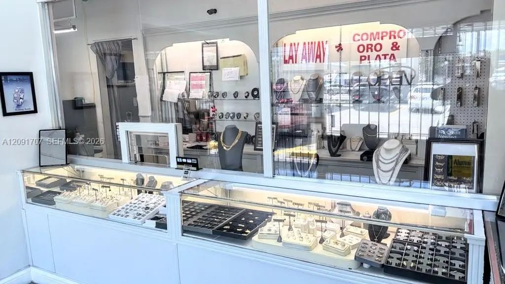 Pawn Shop, Hialeah