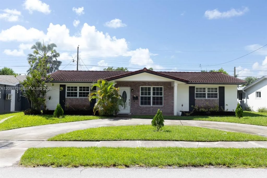 1320 Arthur Street #1320, Hollywood