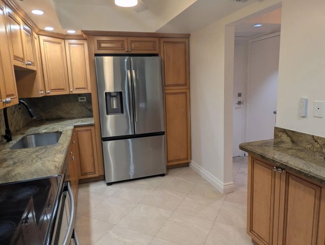 2 of 46 - 20225 Ne 34th Court #217, Aventura, FL