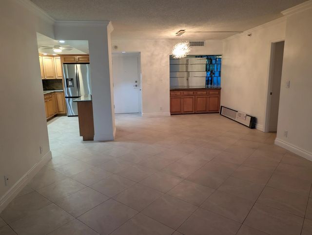 5 of 46 - 20225 Ne 34th Court #217, Aventura, FL