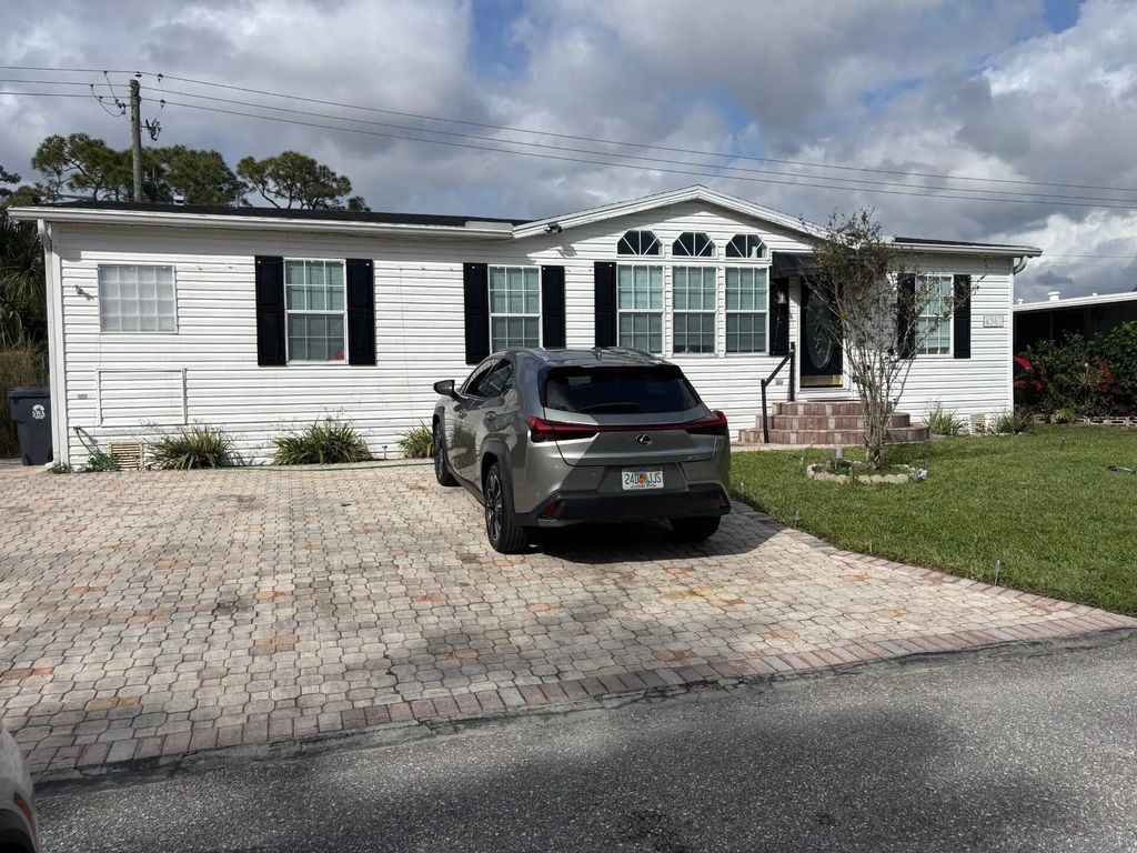 4361 1st Court, Lantana