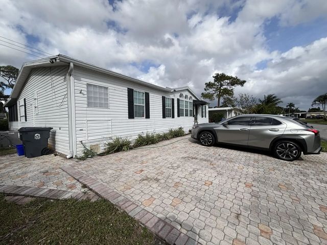 4 of 54 - 4361 1st Court, Lantana, FL