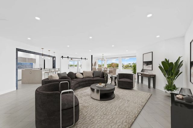 877 Ne 195th Street #422, Miami