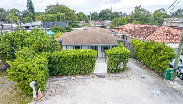 4 of 43 - 2230 Sw 60th Court, Miami, FL