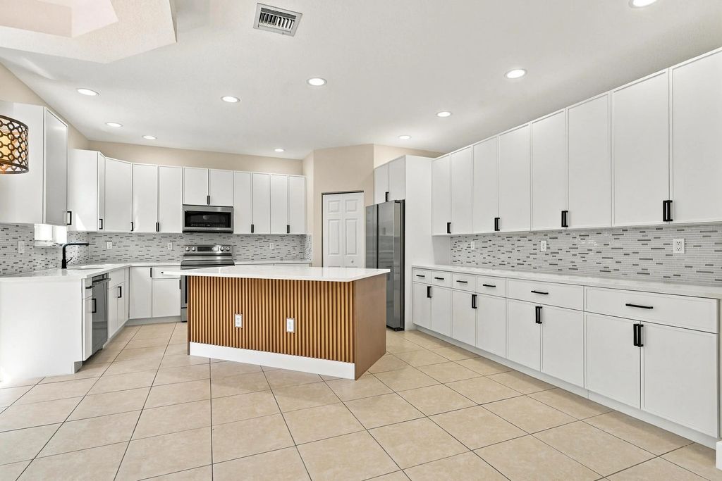 2956 Shaughnessy Drive, Wellington