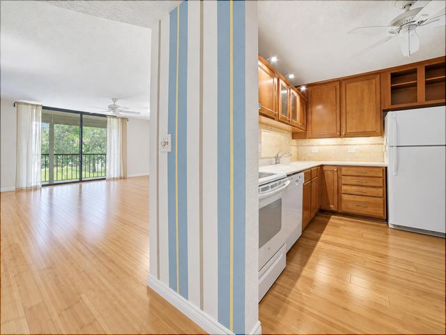 2 of 34 - 5340 Las Verdes Circle #202, Delray Beach, FL