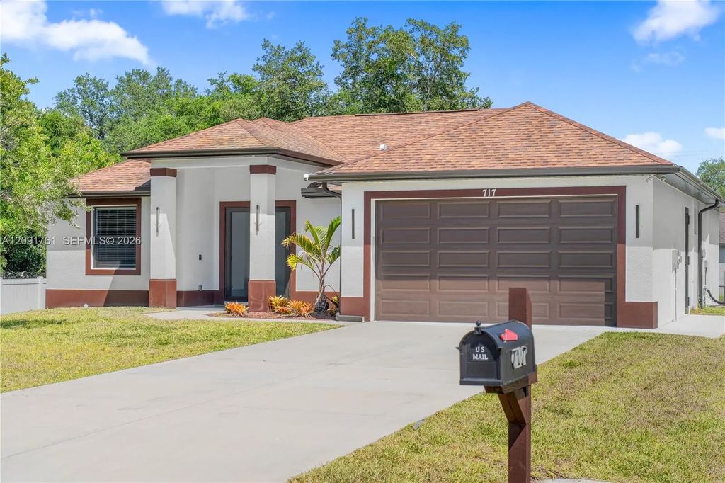 165 Patio Street, Lehigh Acres