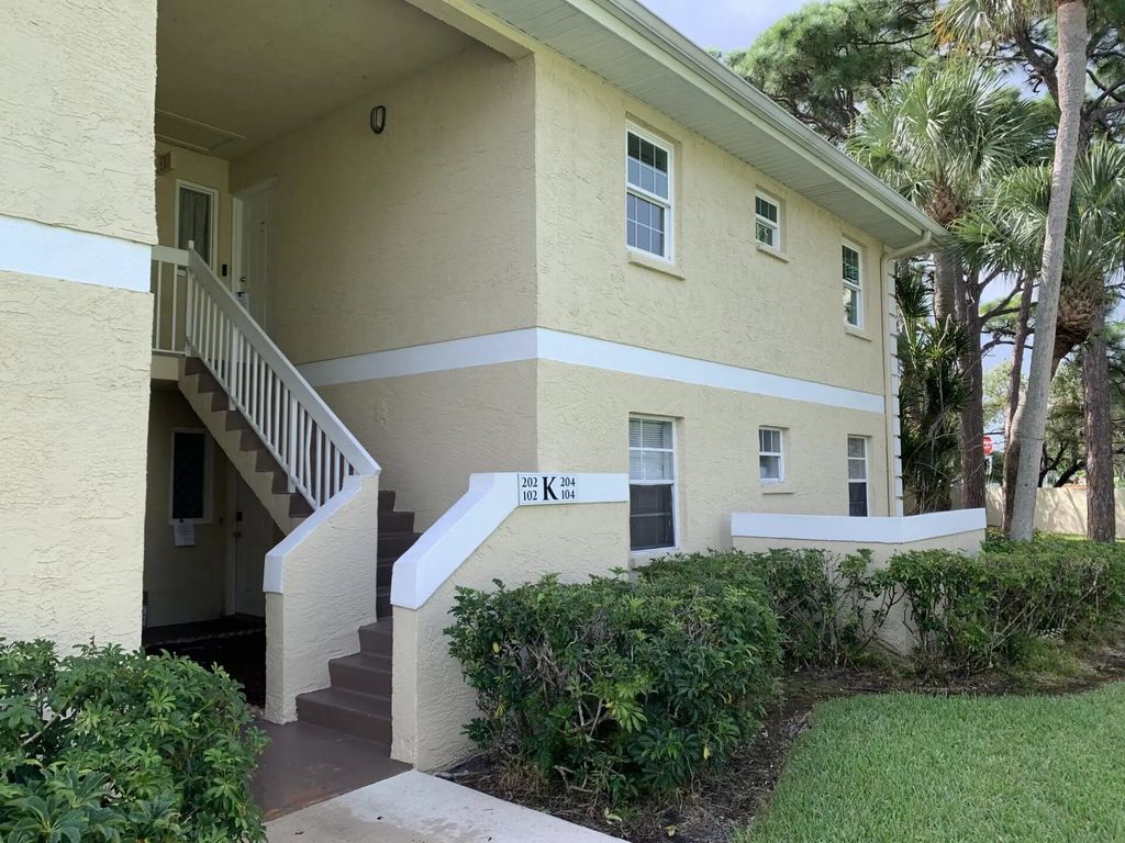 1544 Se Royal Green Circle #204, Port St. Lucie