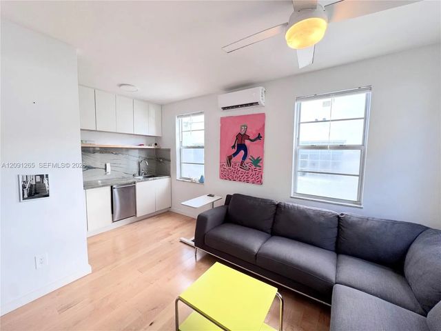 3 of 15 - 123 3rd Street #10, Miami Beach, FL