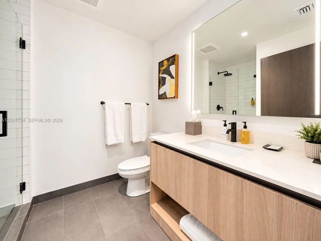 3 of 8 - 398 Ne 5th Street #3805, Miami, FL