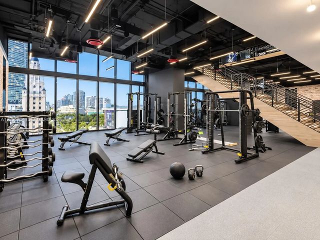 4 of 8 - 398 Ne 5th Street #3805, Miami, FL