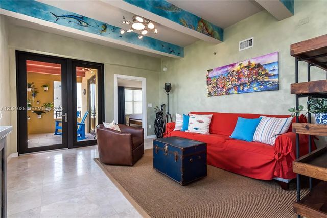 4 of 23 - 1330 Ocean Drive #r5b, Miami Beach, FL