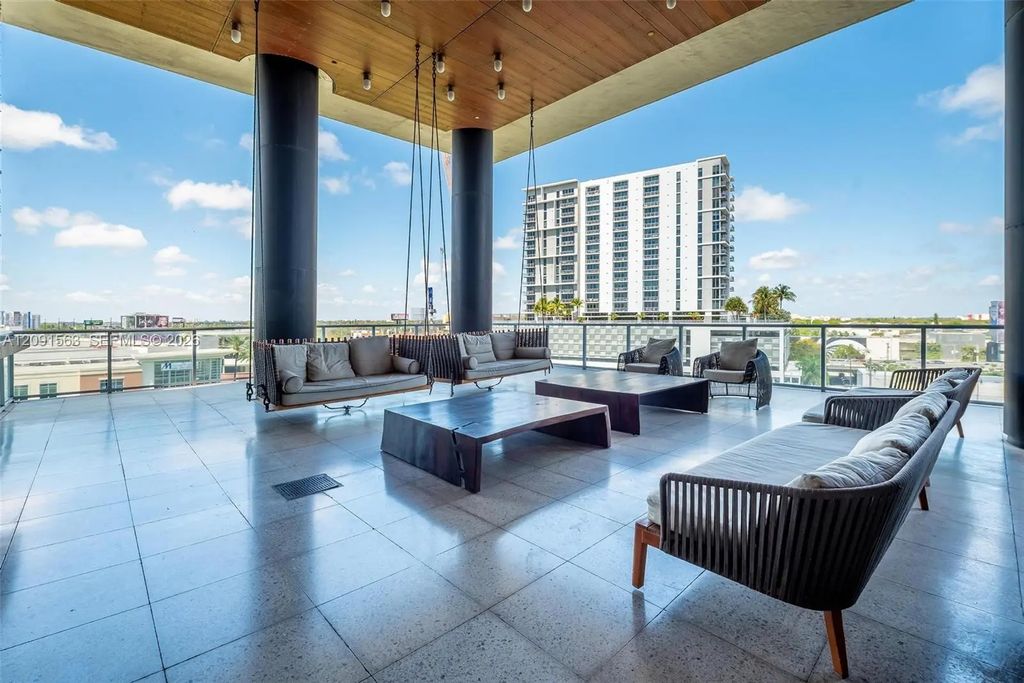 3470 E Coast Avenue #h0302, Miami
