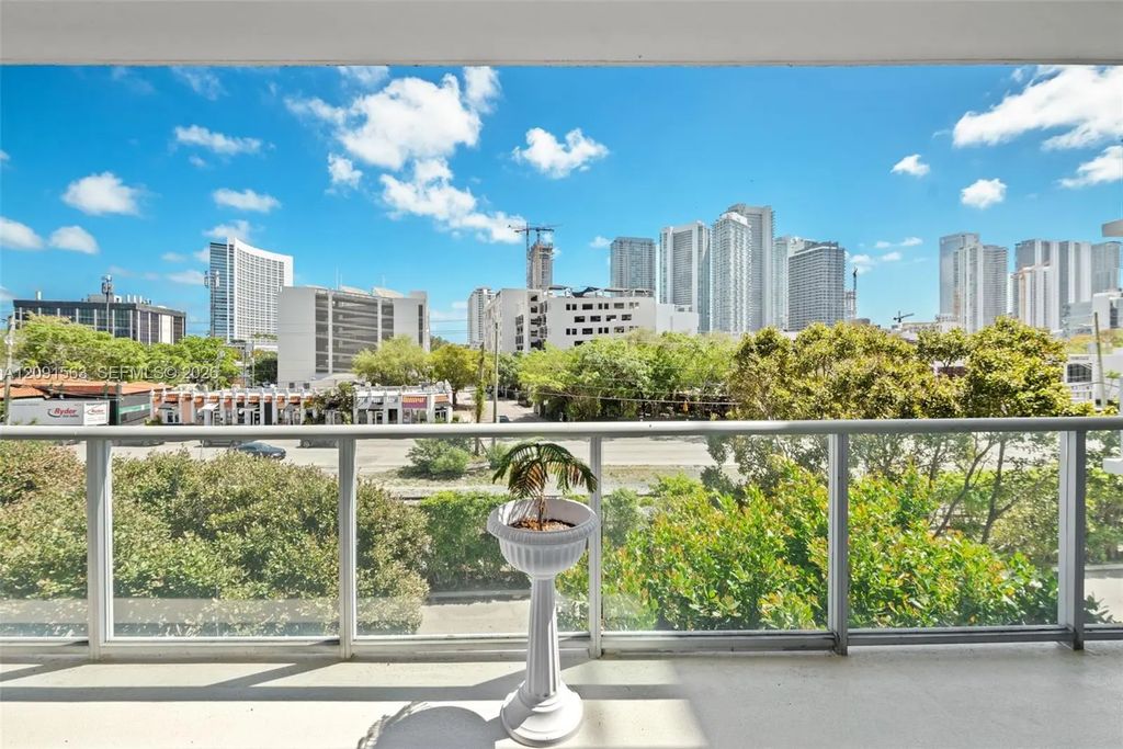 3470 E Coast Avenue #h0302, Miami