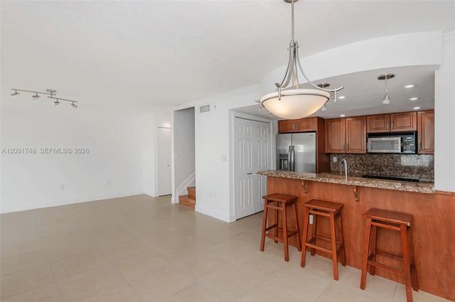 3 of 19 - 4520 Sw 68th Ct Circle #25-5, Miami, FL