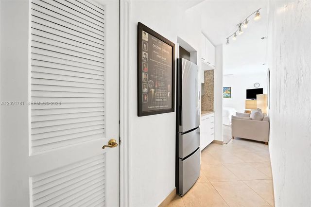 3 of 18 - 255 W 24th Street #330, Miami Beach, FL
