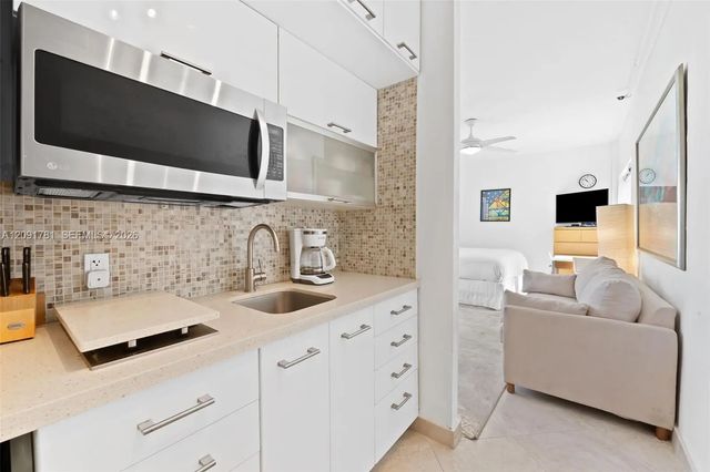4 of 18 - 255 W 24th Street #330, Miami Beach, FL