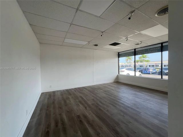 4 of 14 - 70-80 E Oakland Park Boulevard #70-80, Wilton Manors, FL