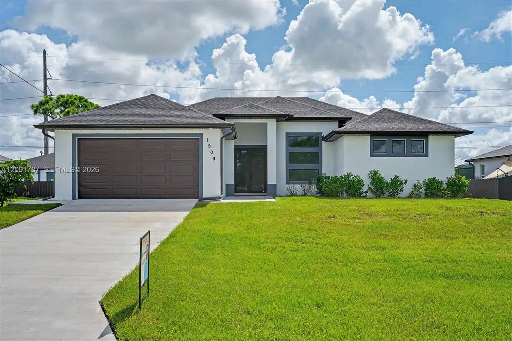 1909 Nw 24th Place, Cape Coral