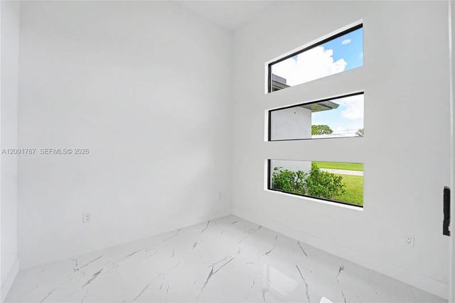 5 of 28 - 1909 Nw 24th Place, Cape Coral, FL