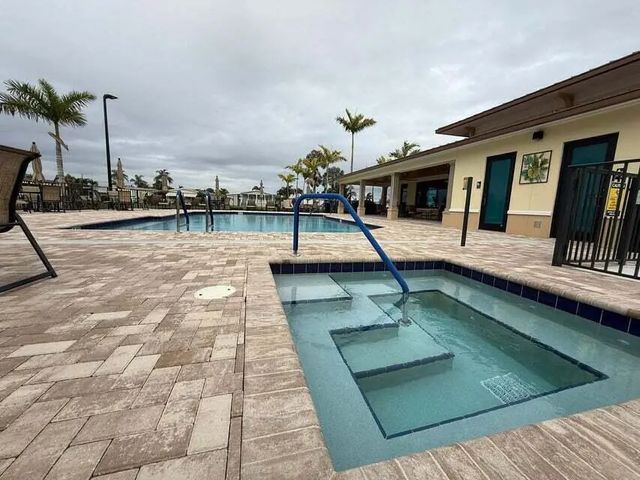 3 of 20 - 6085 Seashore  Drive, Atlantis, FL