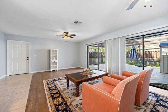 3 of 18 - 148 Weybridge Circle #c, Royal Palm Beach, FL
