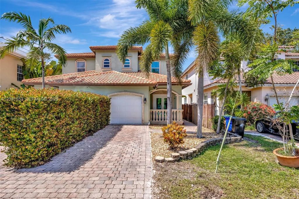 853 Sw 11th Court, Fort Lauderdale