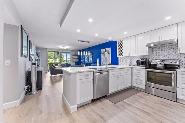 5 of 35 - 18801 Haywood Terrace #8, Boca Raton, FL