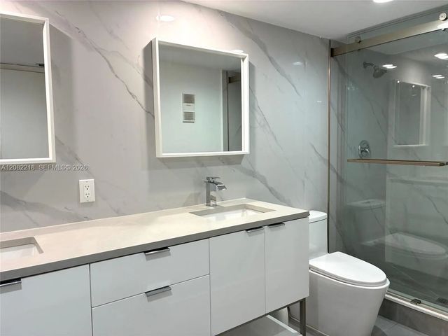 4 of 15 - 7050 Nw 44th Street #708, Lauderhill, FL