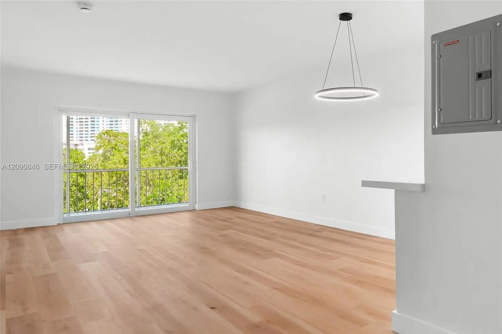 2929 Point East Drive #a303, Aventura