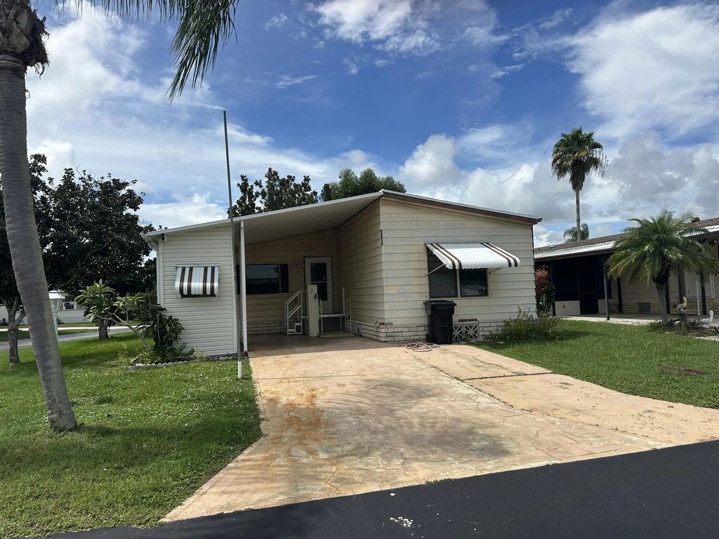 5591 Hemingway Court #e-01, Fort Pierce