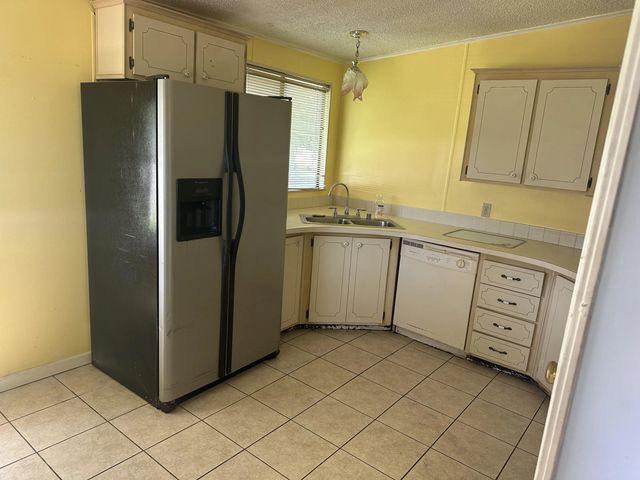 4 of 12 - 5591 Hemingway Court #e-01, Fort Pierce, FL