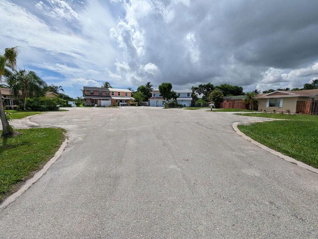 8599 Crater Terrace, West Palm Beach