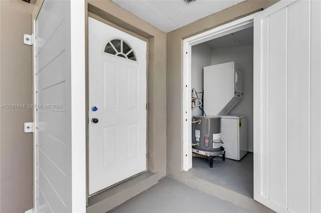 2 of 20 - 2510 Ne 182nd Terrace, North Miami Beach, FL