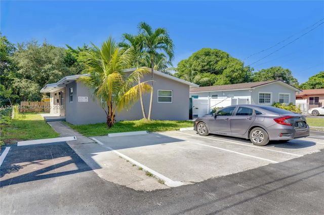 3 of 20 - 2510 Ne 182nd Terrace, North Miami Beach, FL