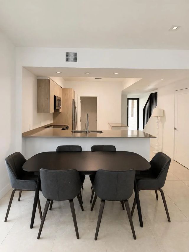 5 of 26 - 5531 W Oak Way, Fort Lauderdale, FL