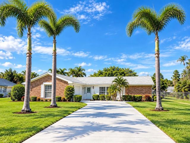 2156 Se Harlow Street, Port St. Lucie