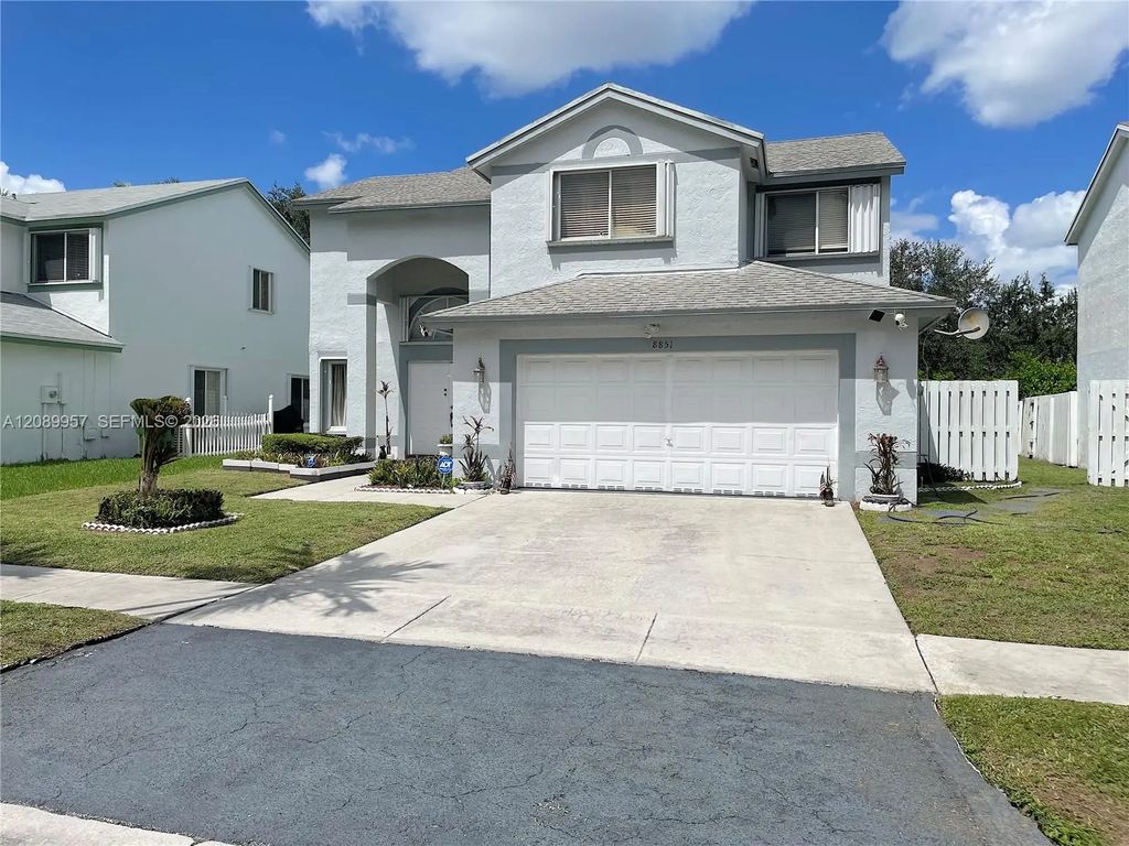 8851 Sw 9th Court, Pembroke Pines