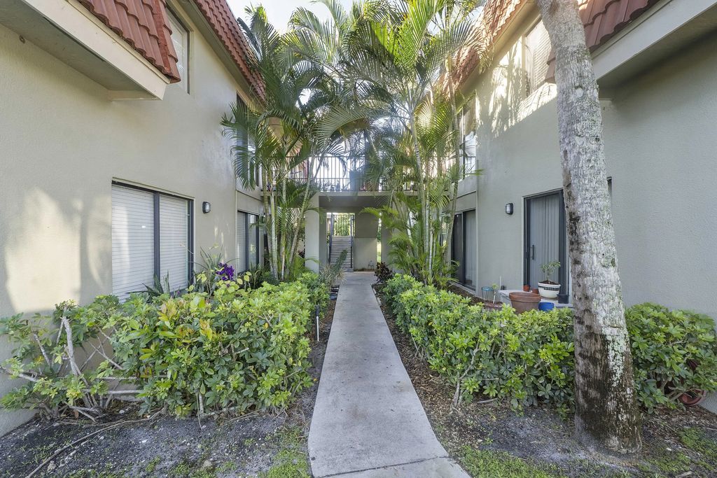 11392 Royal Palm Boulevard #11392, Coral Springs