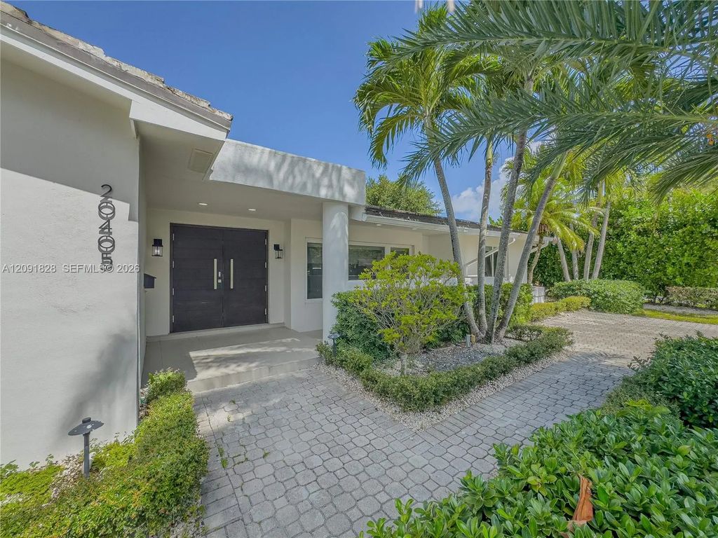 20405 Ne 22nd Place, Miami