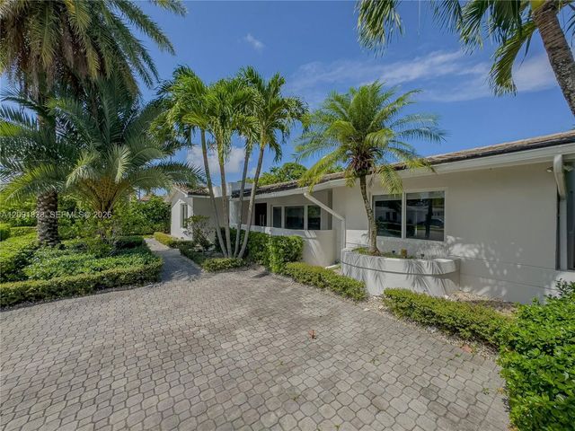 2 of 35 - 20405 Ne 22nd Place, Miami, FL